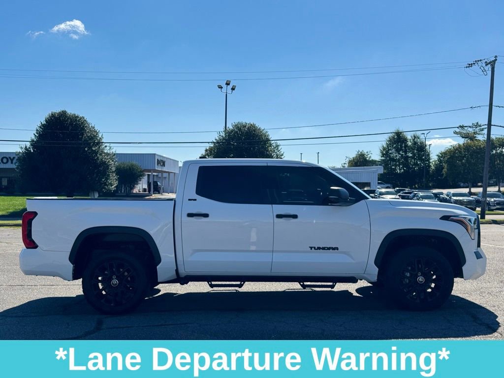 Used 2022 Toyota Tundra SR5 w/ SR5 Convenience Package image 11