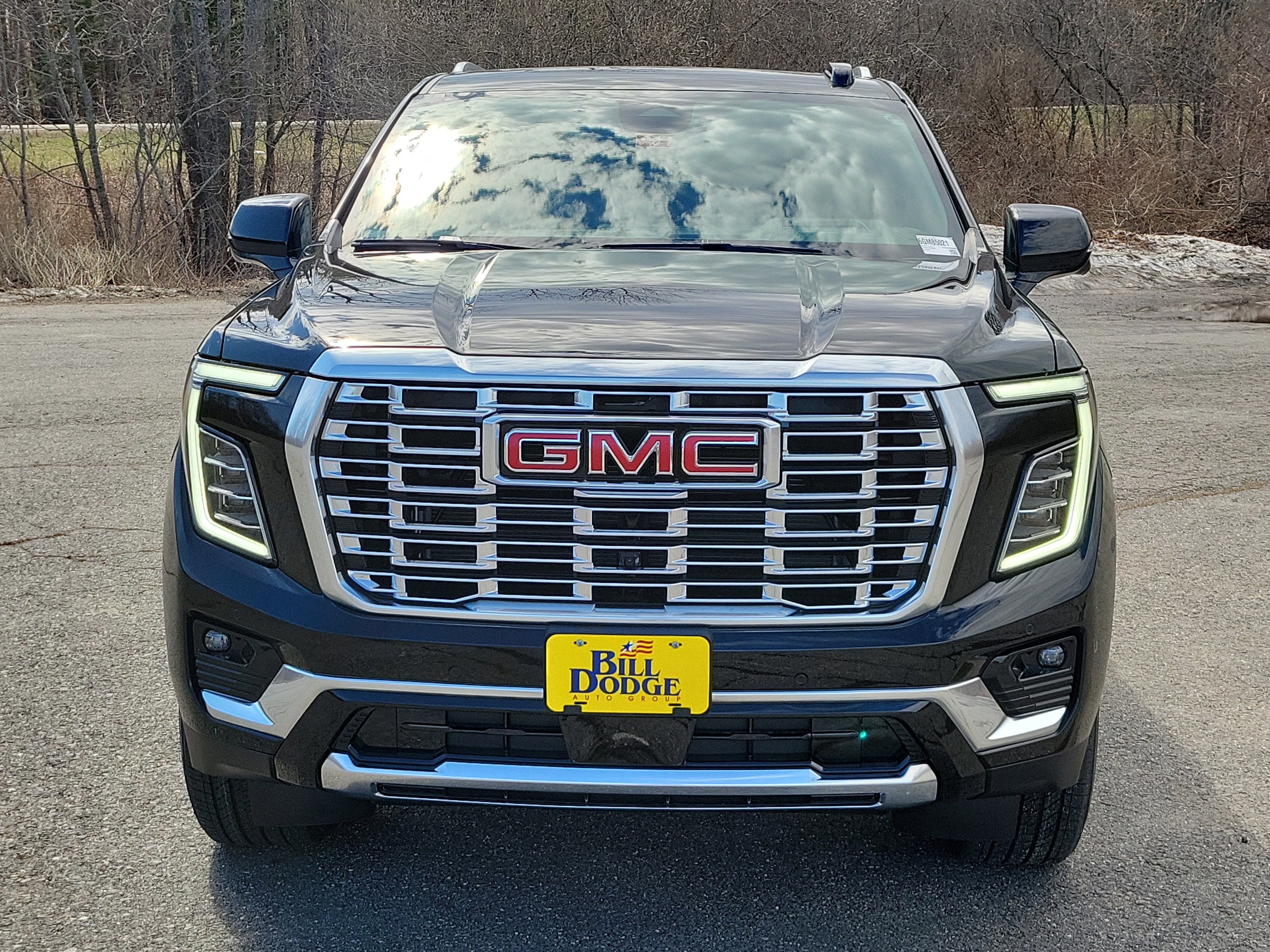 New 2026 GMC Yukon XL Denali w/ Sun & Power Step Package AWD/4WD image 10