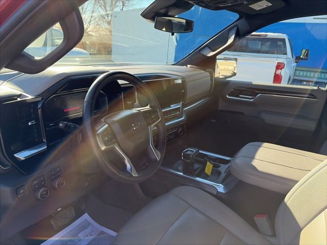 Used 2024 Chevrolet Silverado 1500 LT Trail Boss w/ LT Trail Boss Premium Package AWD/4WD image 14