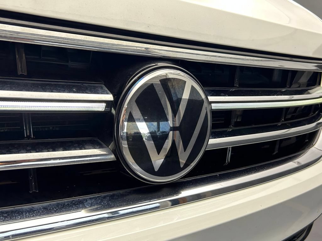 Used 2023 Volkswagen Tiguan SEL R-Line AWD/4WD image 53