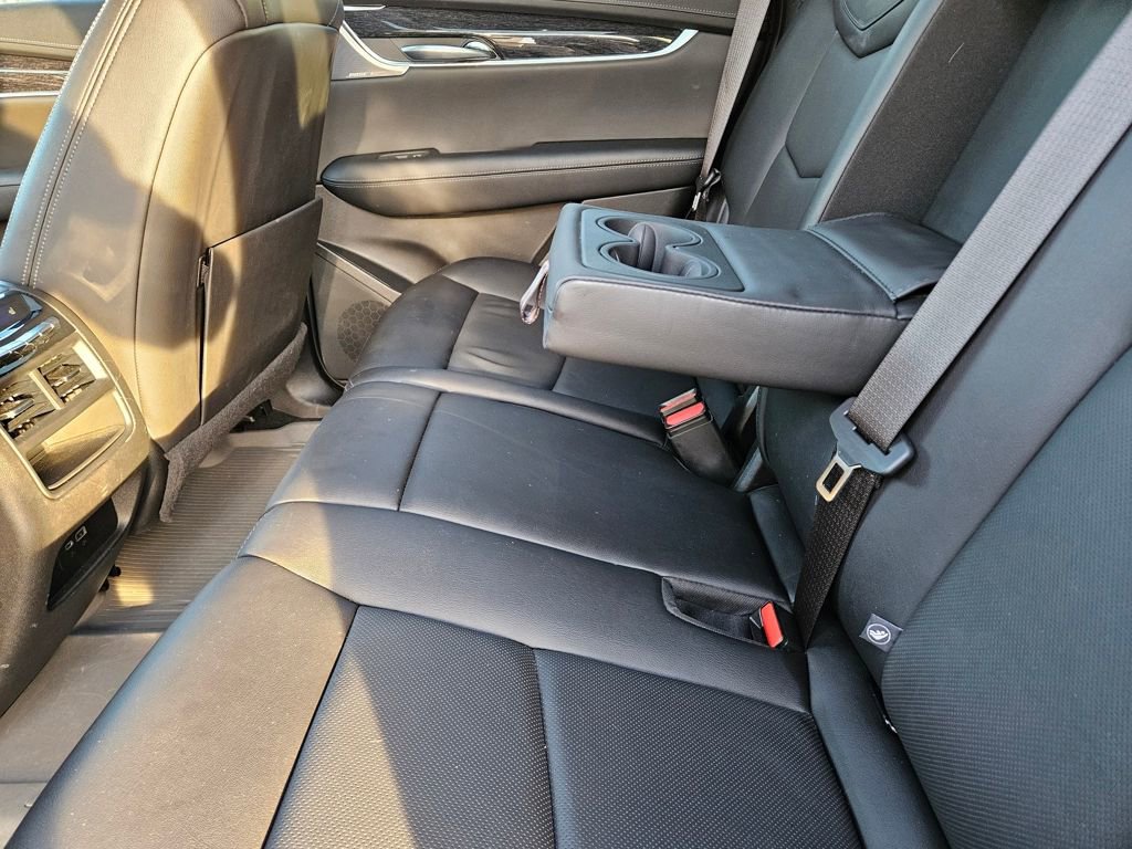 Used 2021 Cadillac XT5 Premium Luxury AWD/4WD image 16