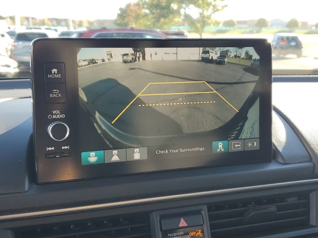 Certified 2023 Honda Pilot Touring image 18