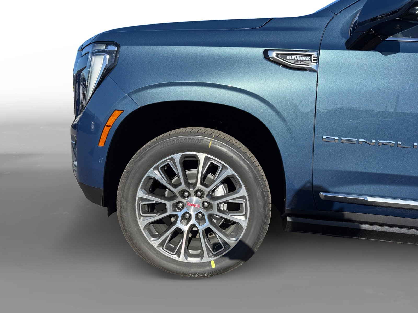 New 2026 GMC Yukon Denali w/ Denali Reserve Package image 9