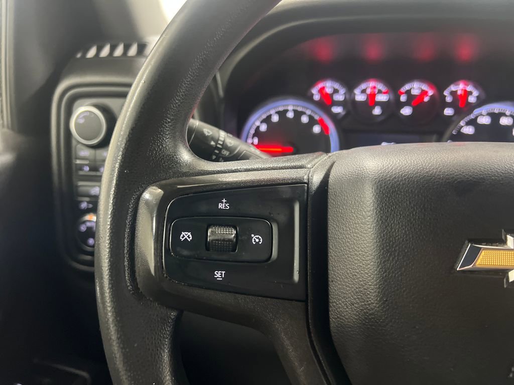 Used 2020 Chevrolet Silverado 1500 Custom w/ Custom Value Package image 10