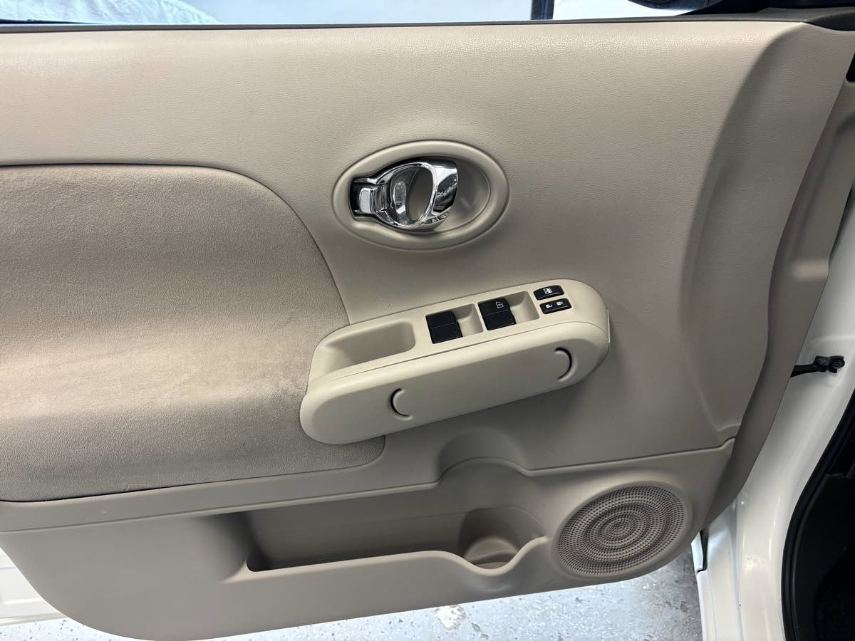 Used 2013 Nissan Cube 1.8 S w/ Interior Designer Pkg FWD image 19
