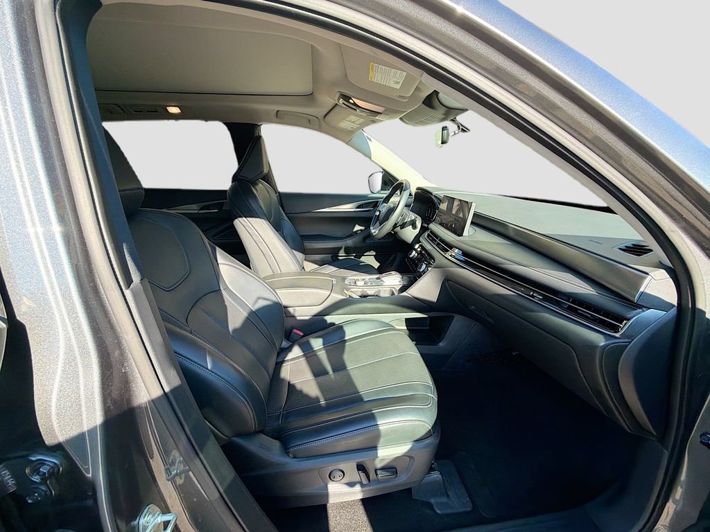 Used 2023 INFINITI QX60 Luxe w/ Cargo Package AWD/4WD image 16