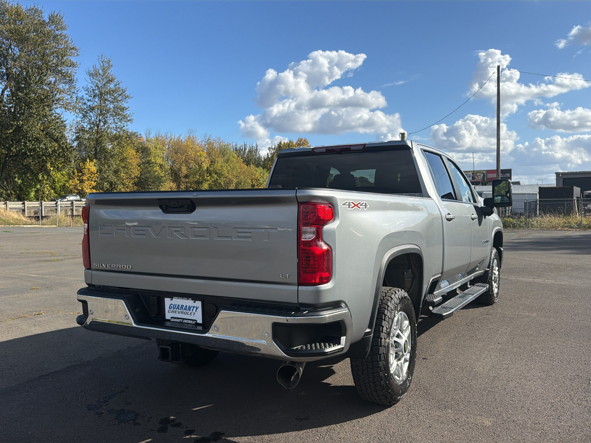 Used 2025 Chevrolet Silverado 2500 LT w/ Safety Package AWD/4WD image 10