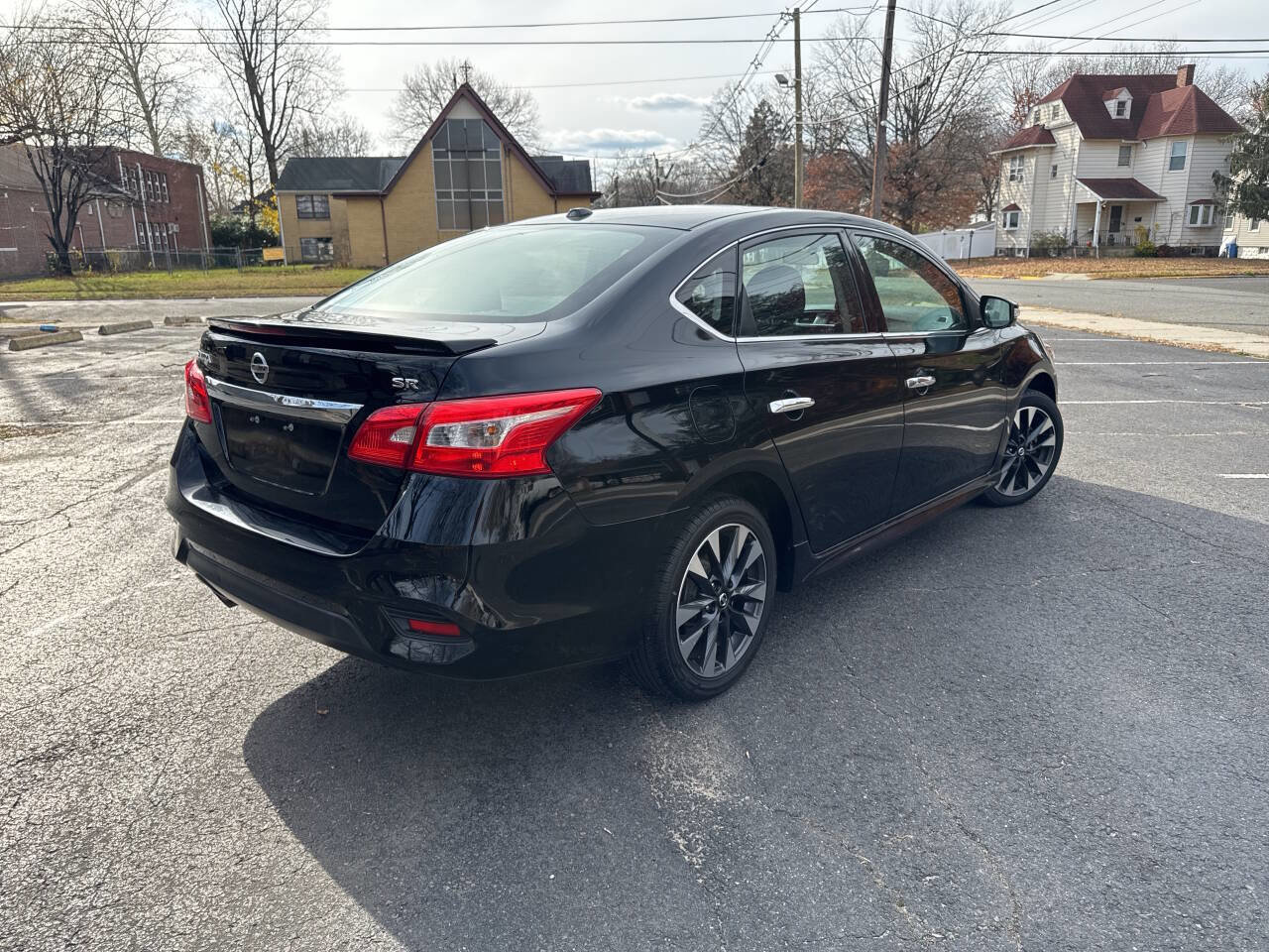 Used 2018 Nissan Sentra SR image 3