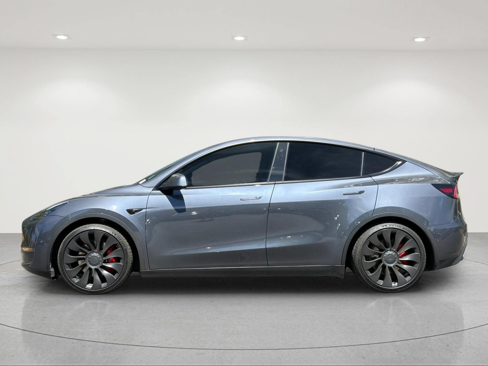 Used 2022 Tesla Model Y Performance AWD/4WD image 2