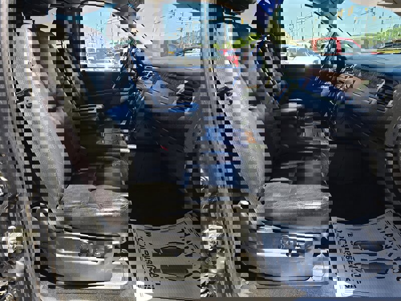 Used 2011 GMC Yukon Denali image 16