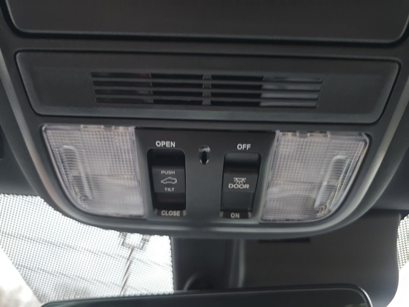 Used 2023 Honda Passport EX-L image 25