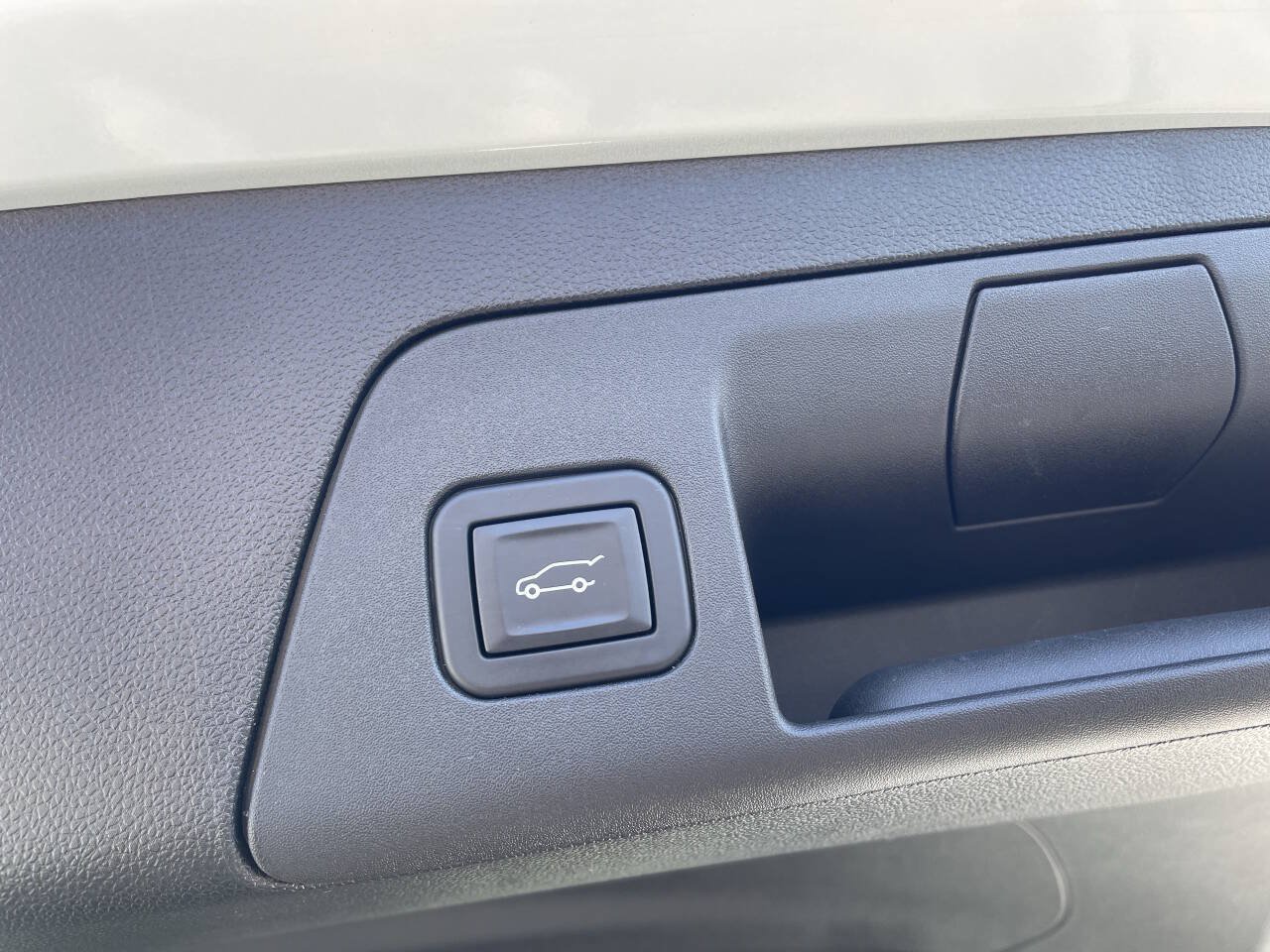 Used 2023 Buick Envision Preferred AWD/4WD image 6