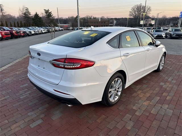 Used 2020 Ford Fusion SE image 14