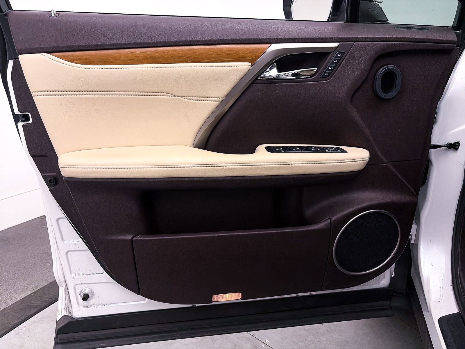 Used 2017 Lexus RX 350 FWD w/ Premium Package image 12