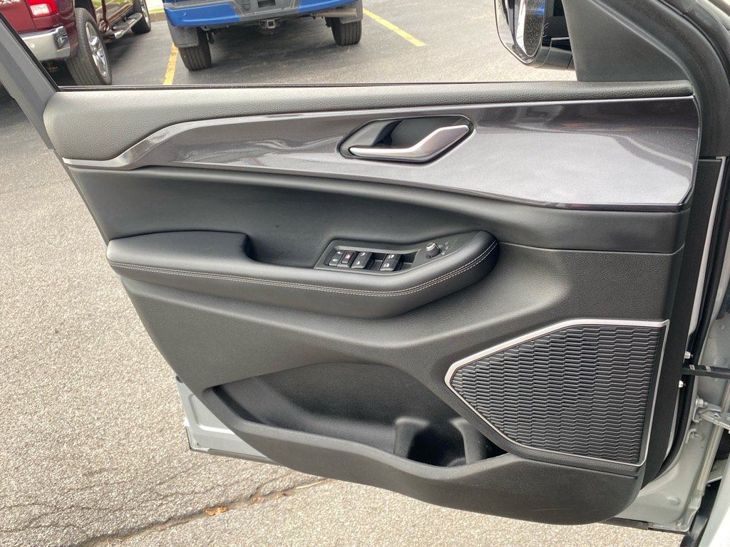 Used 2021 Jeep Grand Cherokee L Altitude image 21