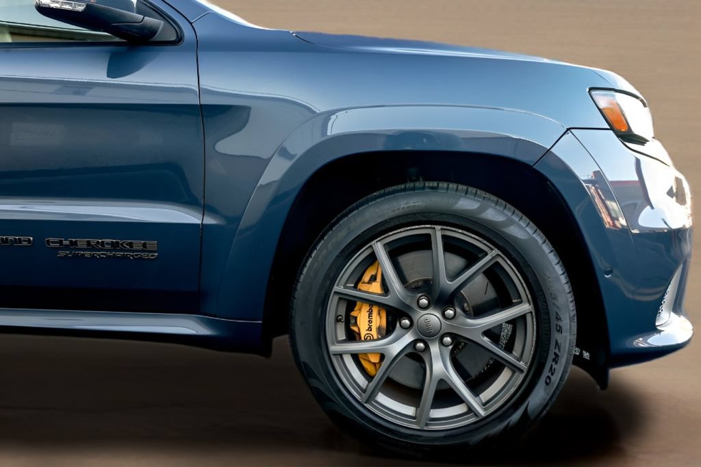 Used 2020 Jeep Grand Cherokee Trackhawk AWD/4WD image 11