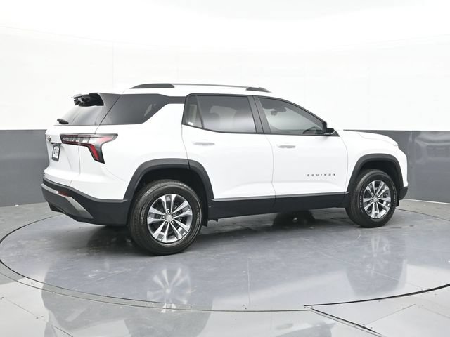 New 2026 Chevrolet Equinox LT w/ Convenience Package II FWD image 11