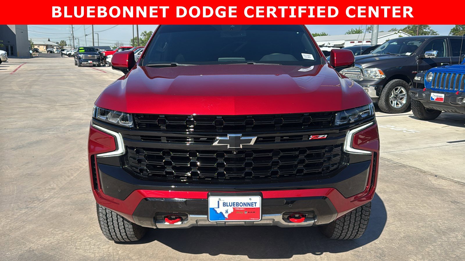 Used 2024 Chevrolet Tahoe Z71 w/ Luxury Package image 2