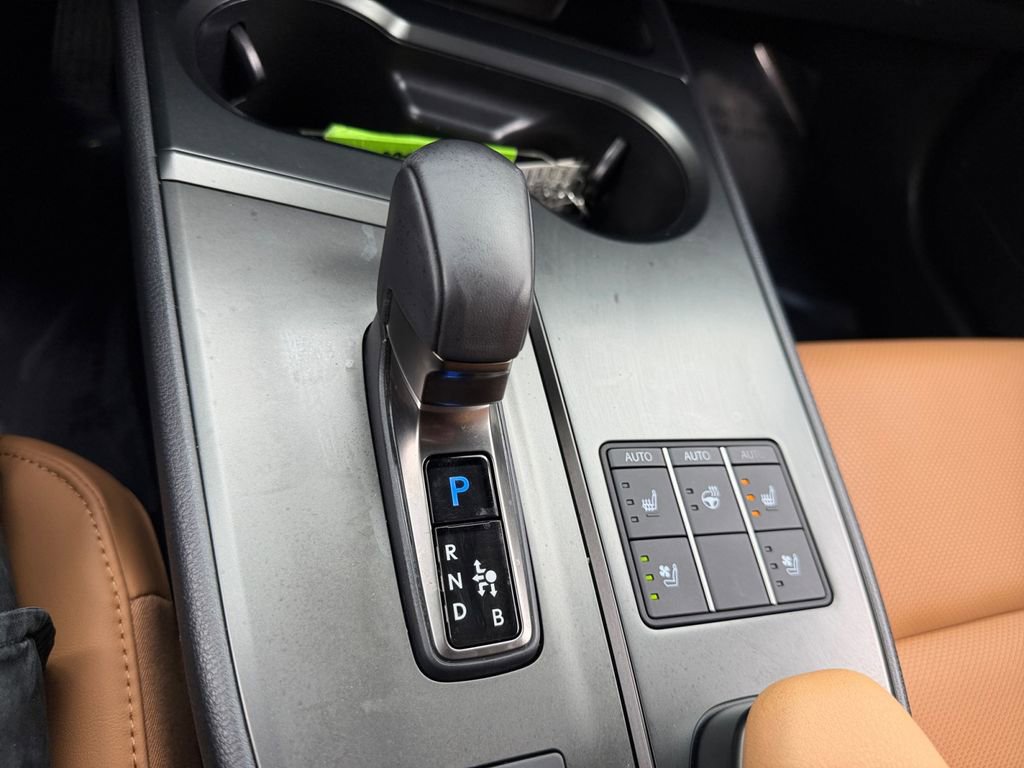 Certified 2025 Lexus UX 300h AWD w/ Accessory Package (Z1) image 25
