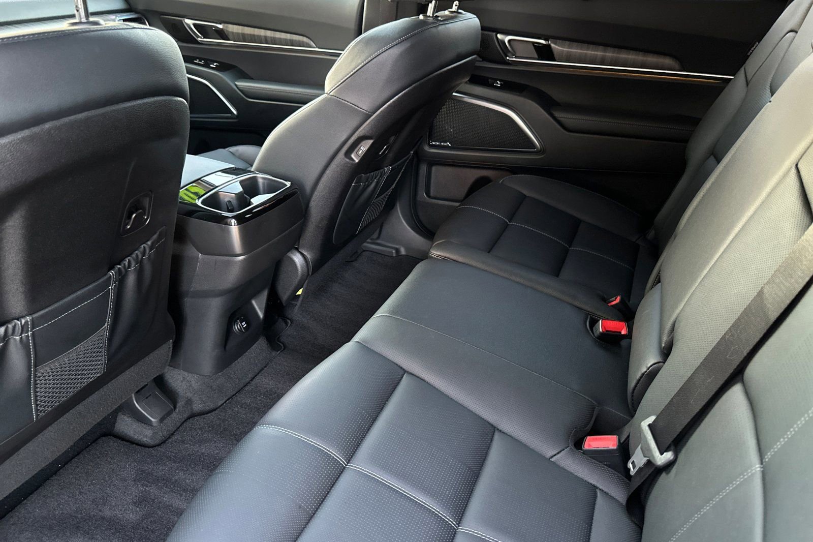 Used 2025 Kia Telluride SX image 13