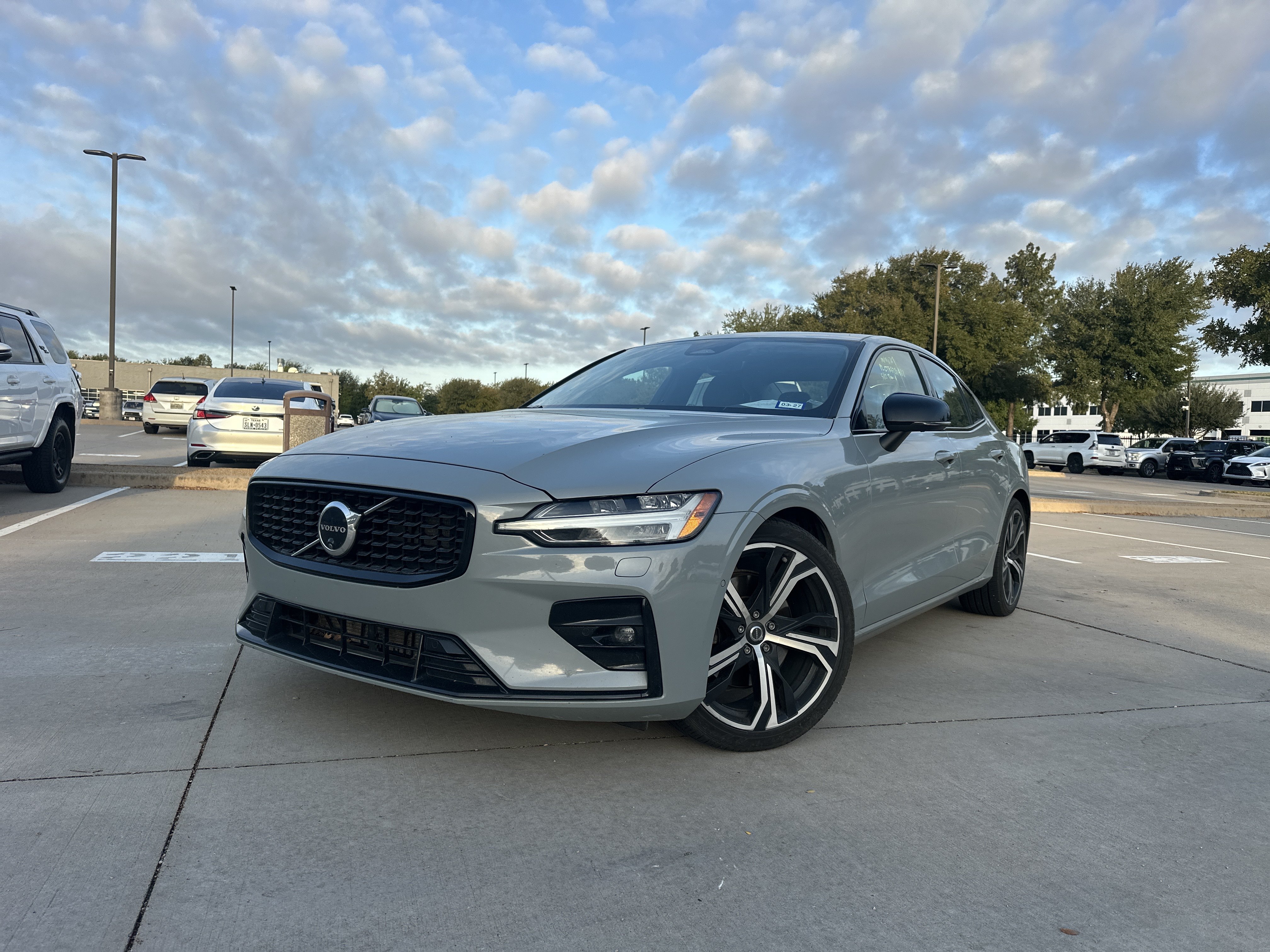 Used 2024 Volvo S60 B5 Plus FWD image 1