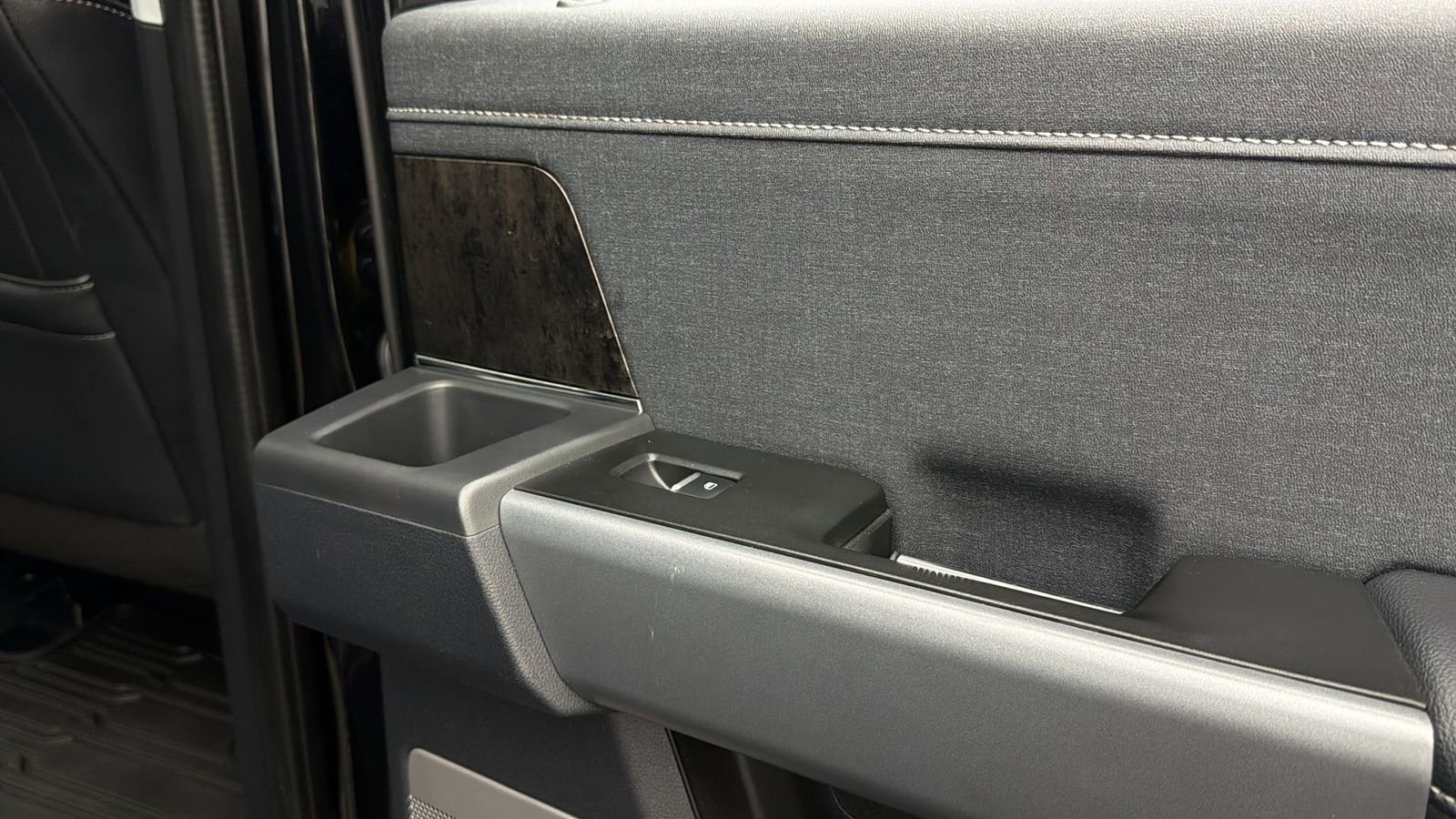 Used 2024 Ford F250 Lariat w/ Lariat Ultimate Package image 42