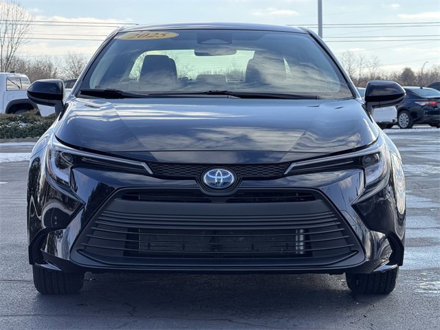Used 2025 Toyota Corolla LE image 9