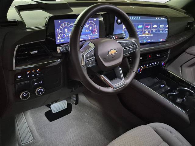 Certified 2025 Chevrolet Suburban LS RWD image 11
