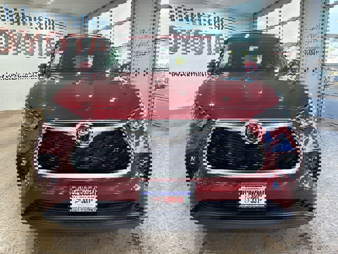 New 2026 Toyota Highlander XLE image 5