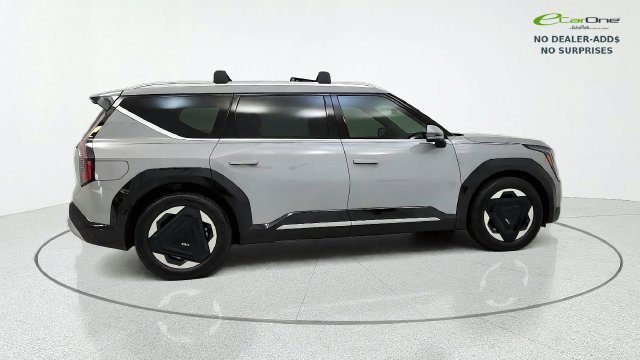 Used 2026 Kia EV9 Land AWD/4WD image 9