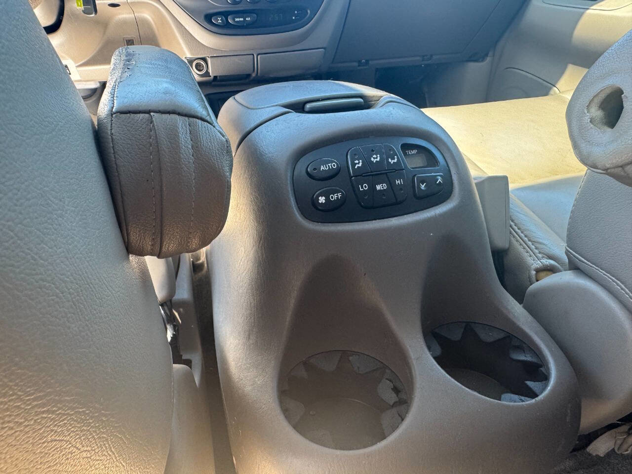 Used 2007 Toyota Sequoia SR5 image 25