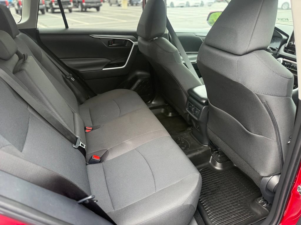 Certified 2025 Toyota RAV4 LE AWD/4WD image 19