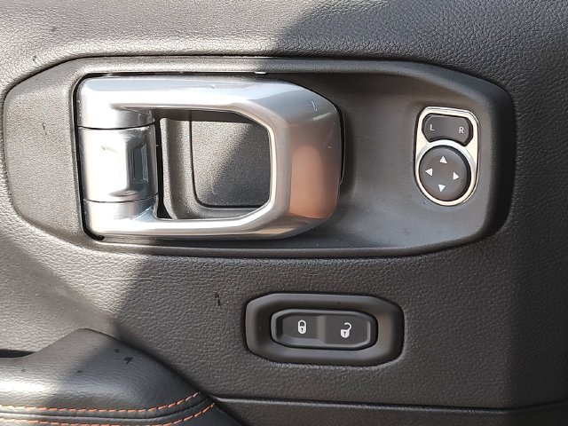 Used 2023 Jeep Gladiator Mojave w/ LED Lighting Group AWD/4WD image 26