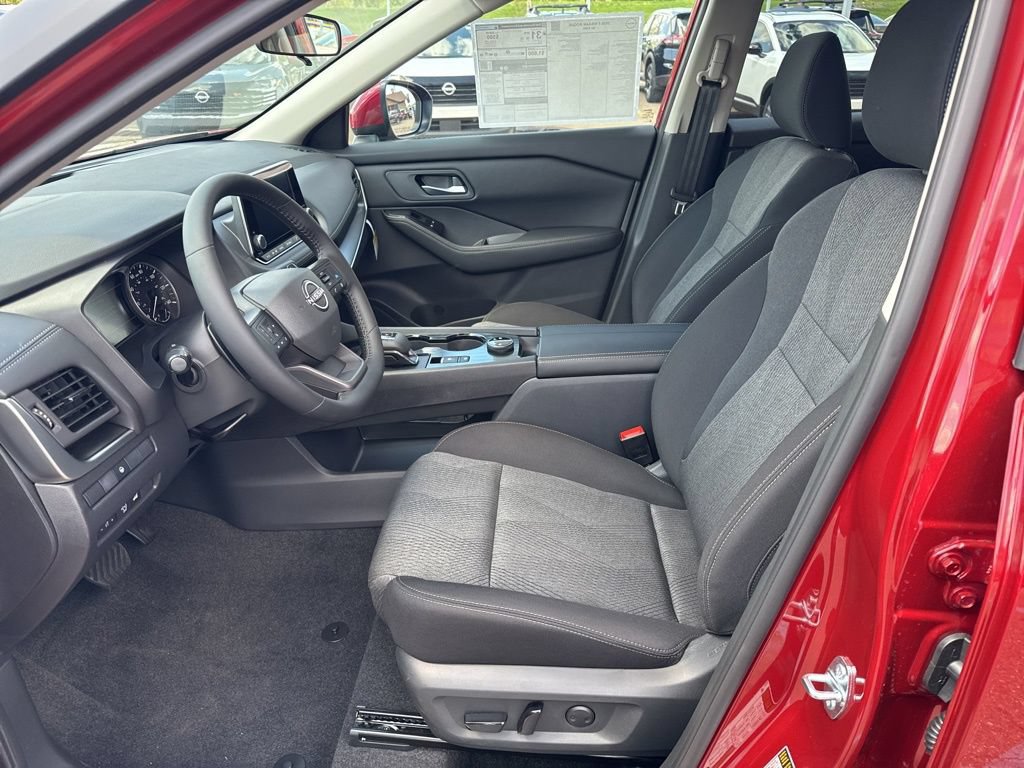 New 2026 Nissan Rogue SV w/ Cold Weather Package AWD/4WD image 9