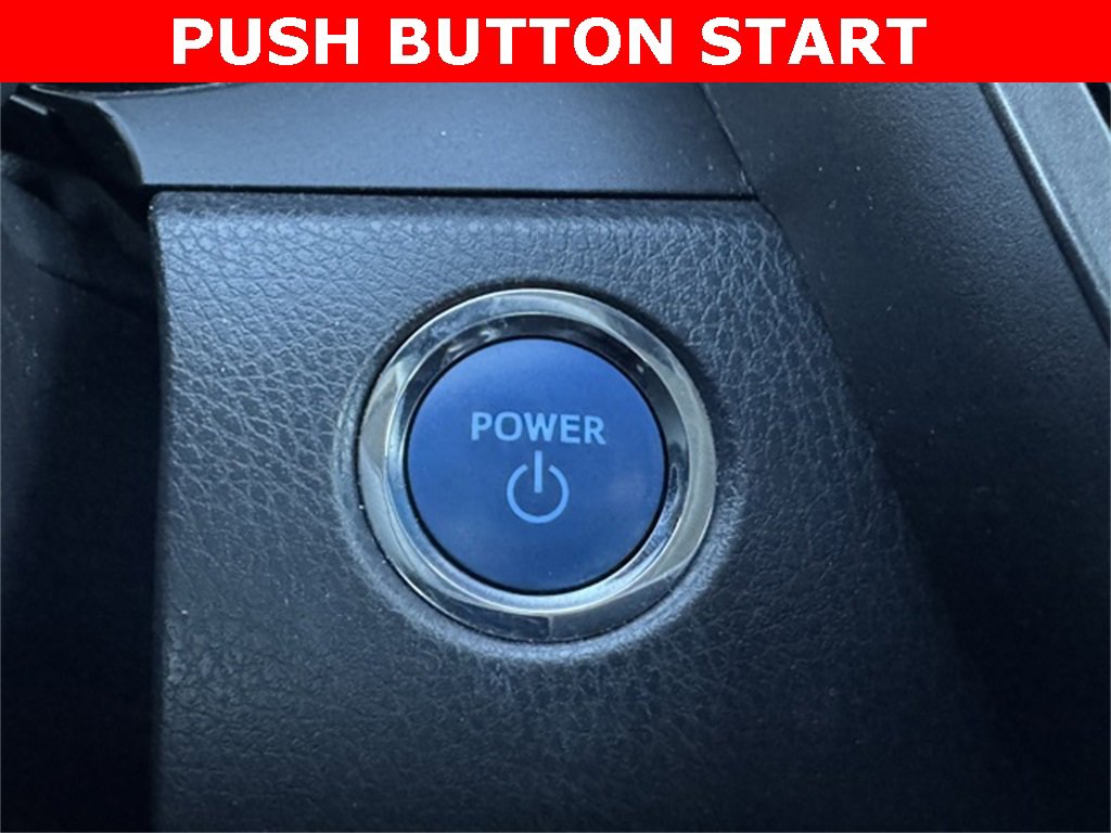 Certified 2018 Toyota Camry LE image 31