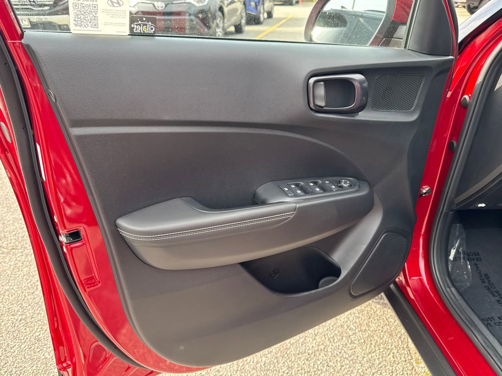 New 2025 Hyundai Venue Limited image 10