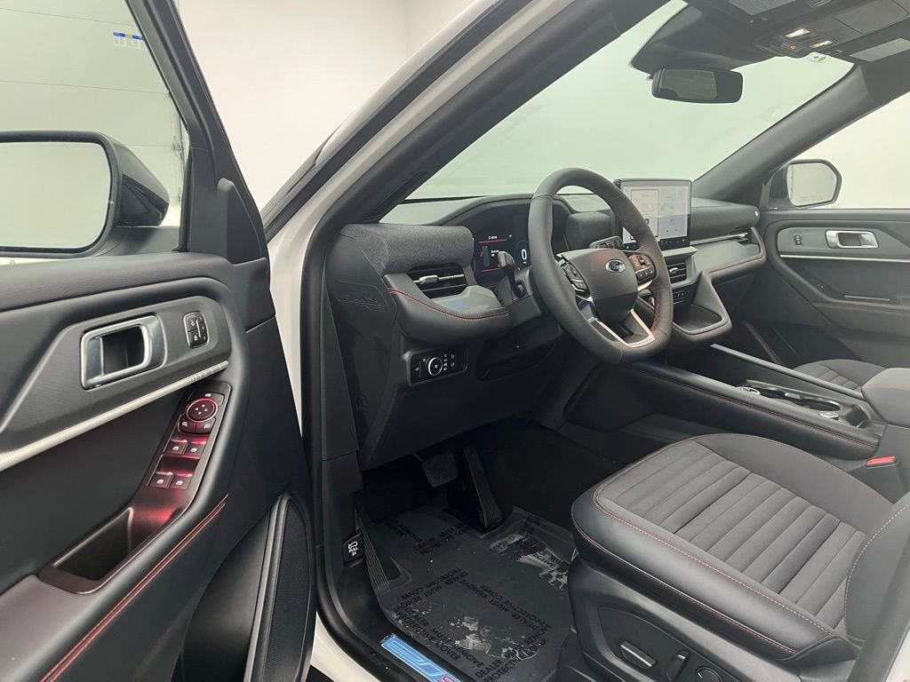 New 2026 Ford Explorer ST-Line w/ ST-Line Street Pack image 18