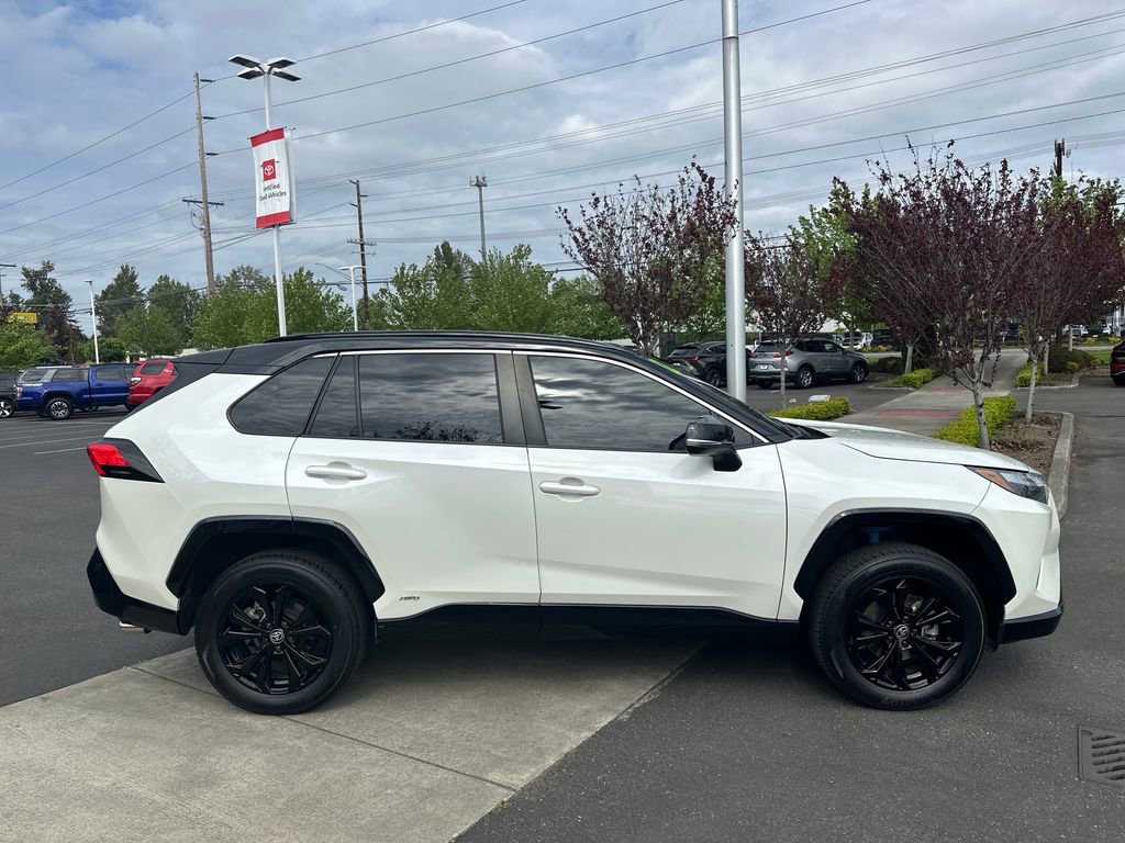Certified 2022 Toyota RAV4 XSE w/ XSE Grade Weather Package AWD/4WD image 6