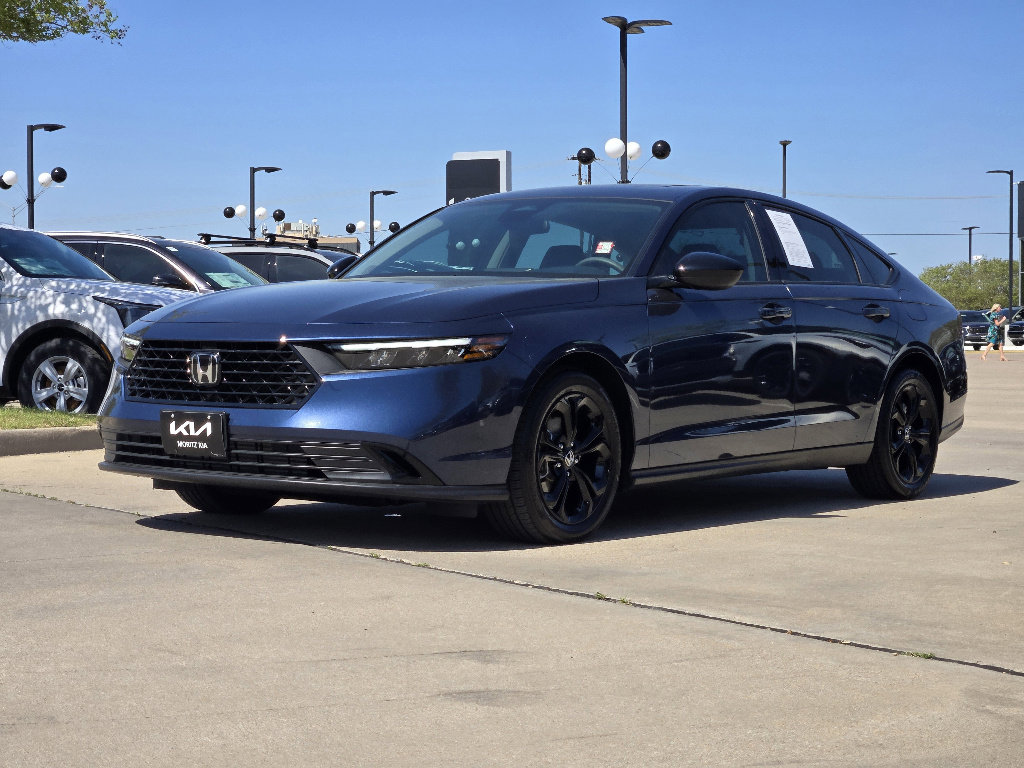 Used 2025 Honda Accord SE image 2