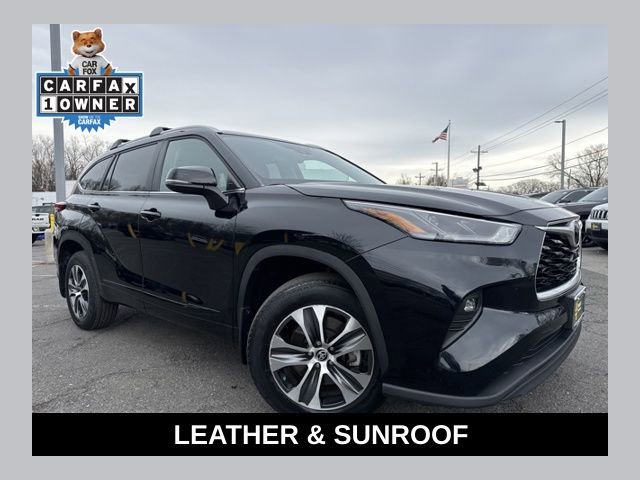 Used 2023 Toyota Highlander XLE image 1