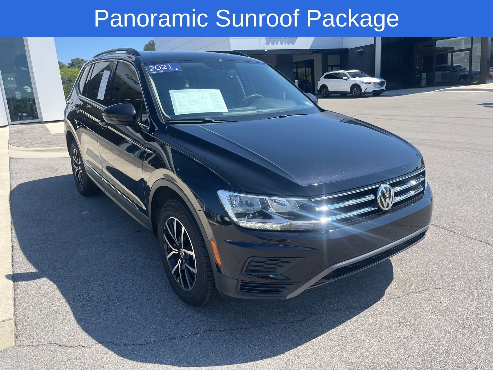 Certified 2021 Volkswagen Tiguan SE image 3