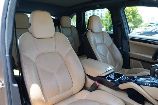 Used 2016 Porsche Cayenne AWD/4WD image 20