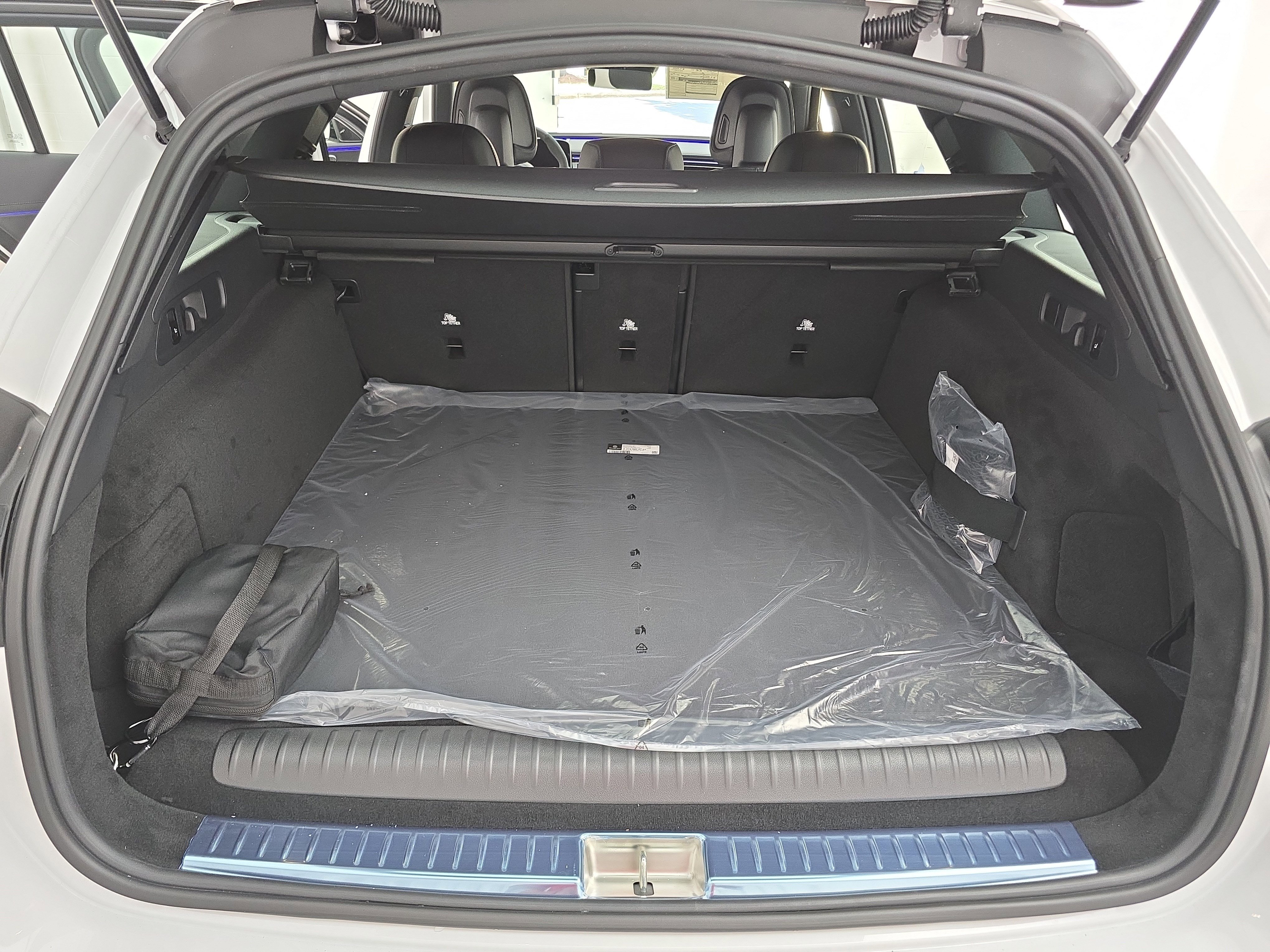 New 2026 Mercedes-Benz E 53 AMG 4MATIC Sedan image 12