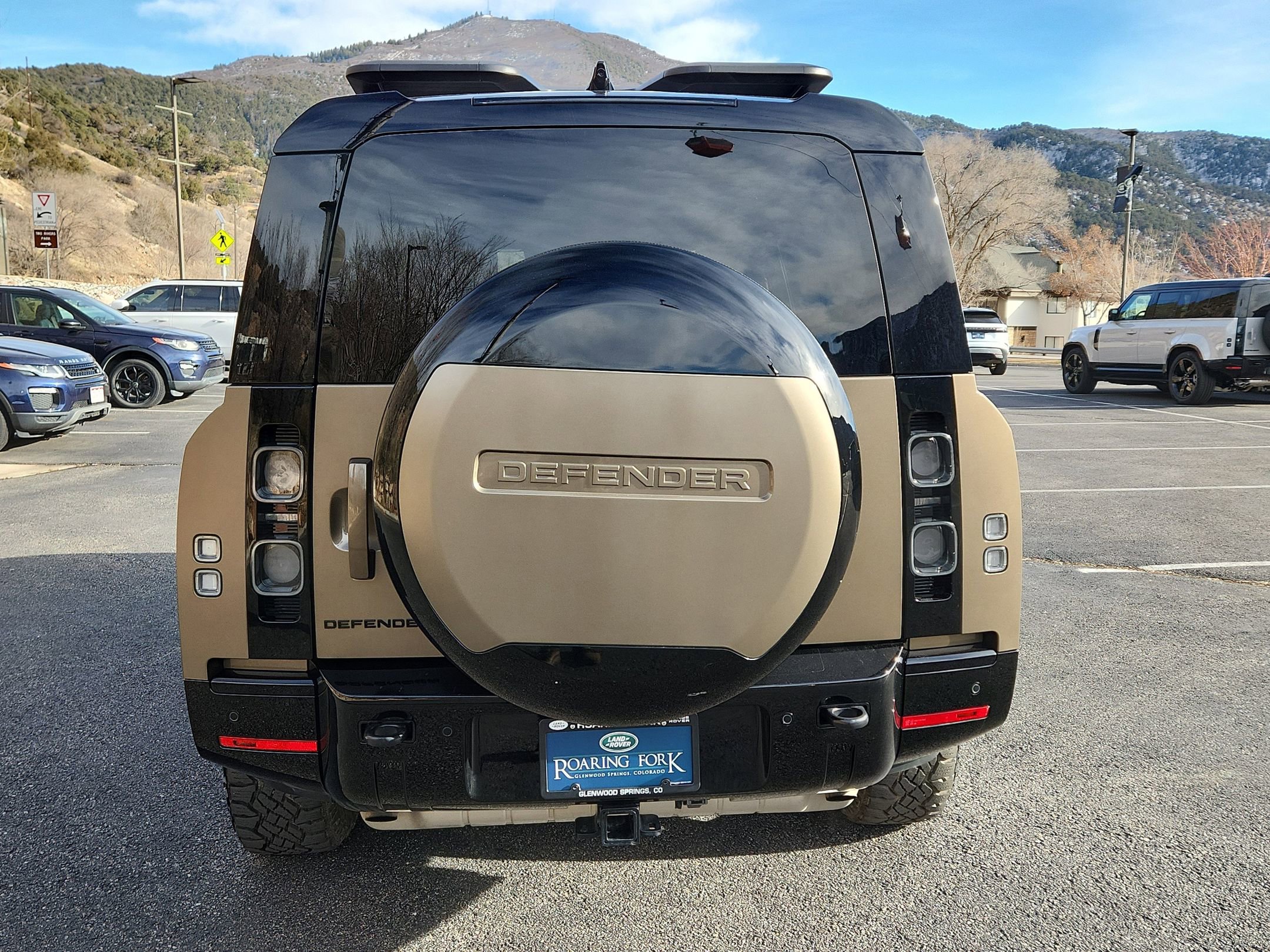 Used 2024 Land Rover Defender 130 X image 10