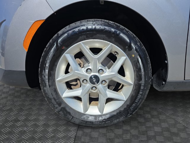 Used 2024 Kia Soul LX w/ LX Technology Package FWD image 33