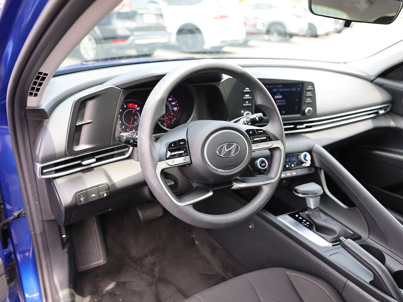 Used 2023 Hyundai Elantra SEL FWD image 13