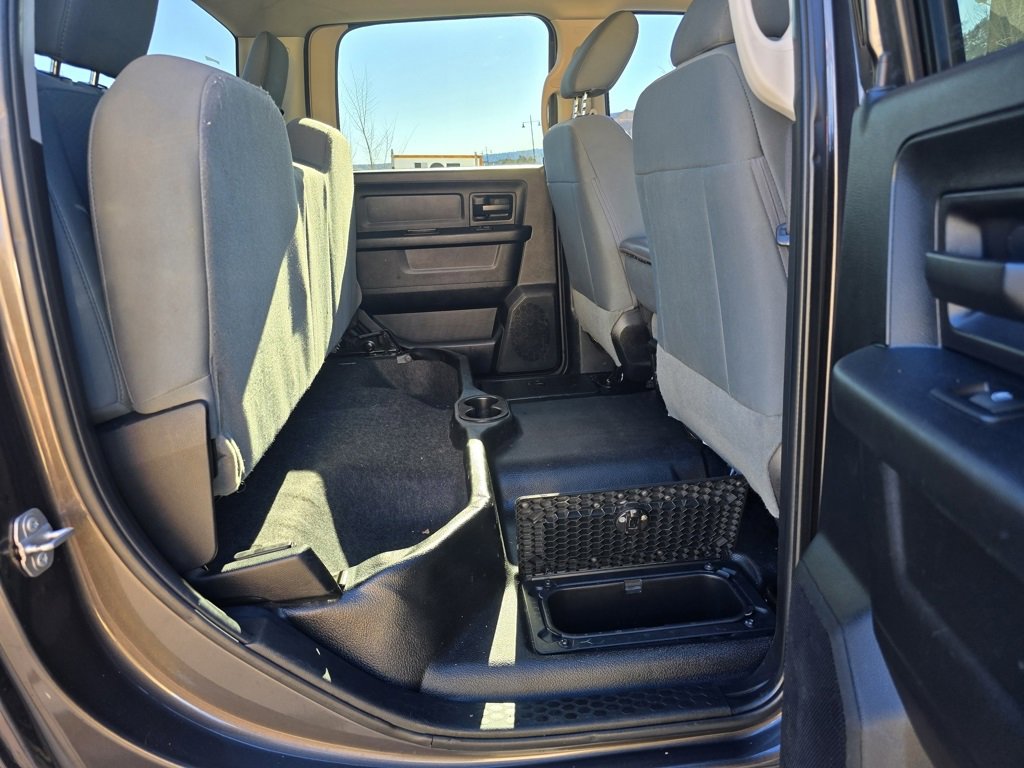 Used 2017 RAM 2500 Tradesman w/ Chrome Appearance Group image 33