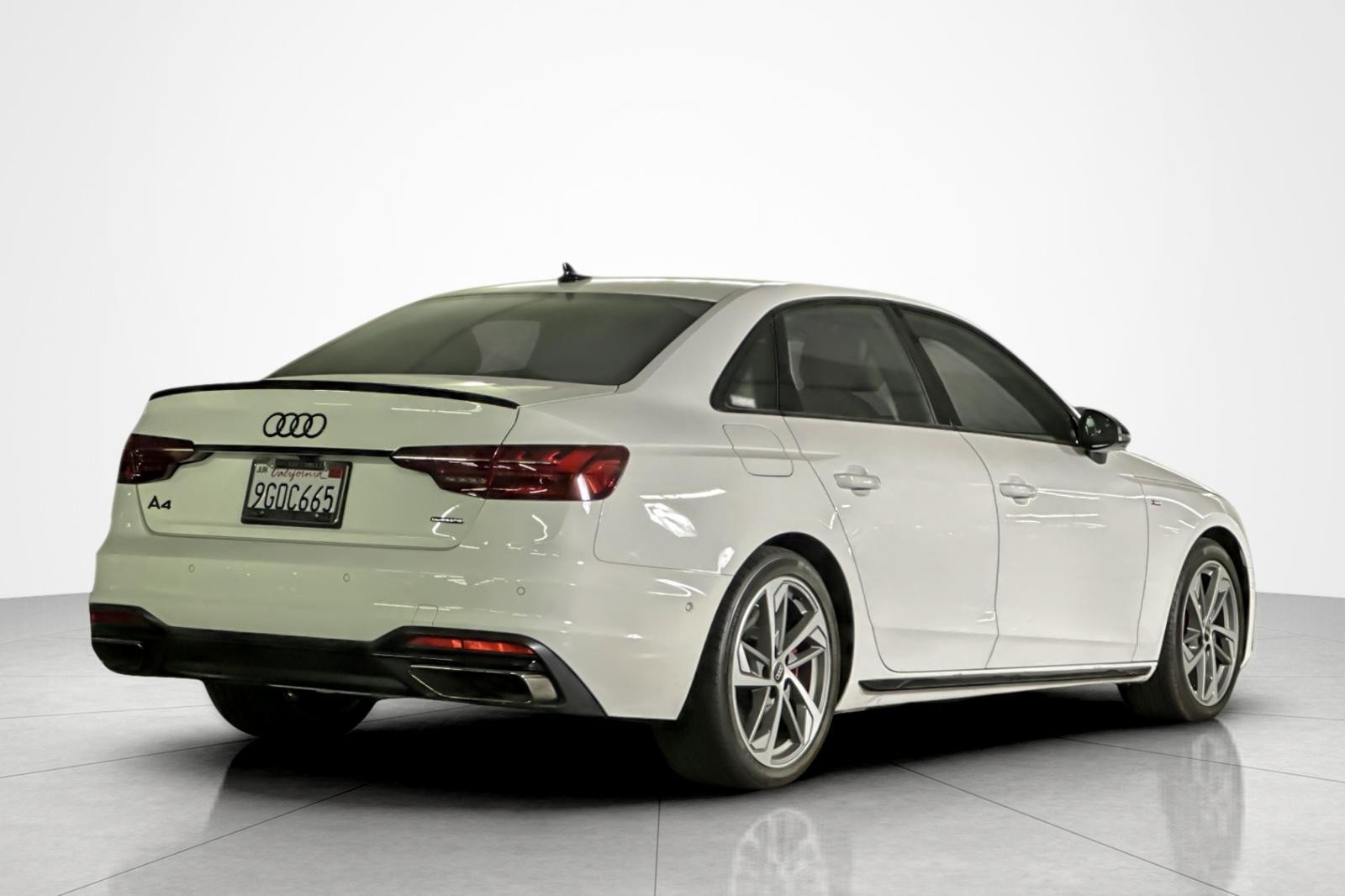 Used 2023 Audi A4 2.0T Prestige w/ Prestige Package AWD/4WD image 5