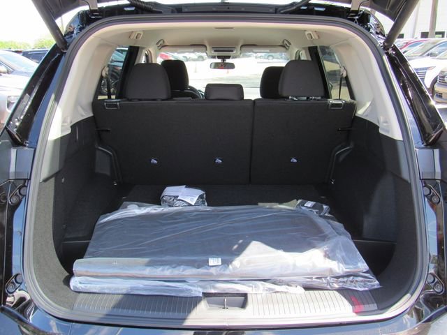 New 2026 Nissan Rogue SV FWD image 5