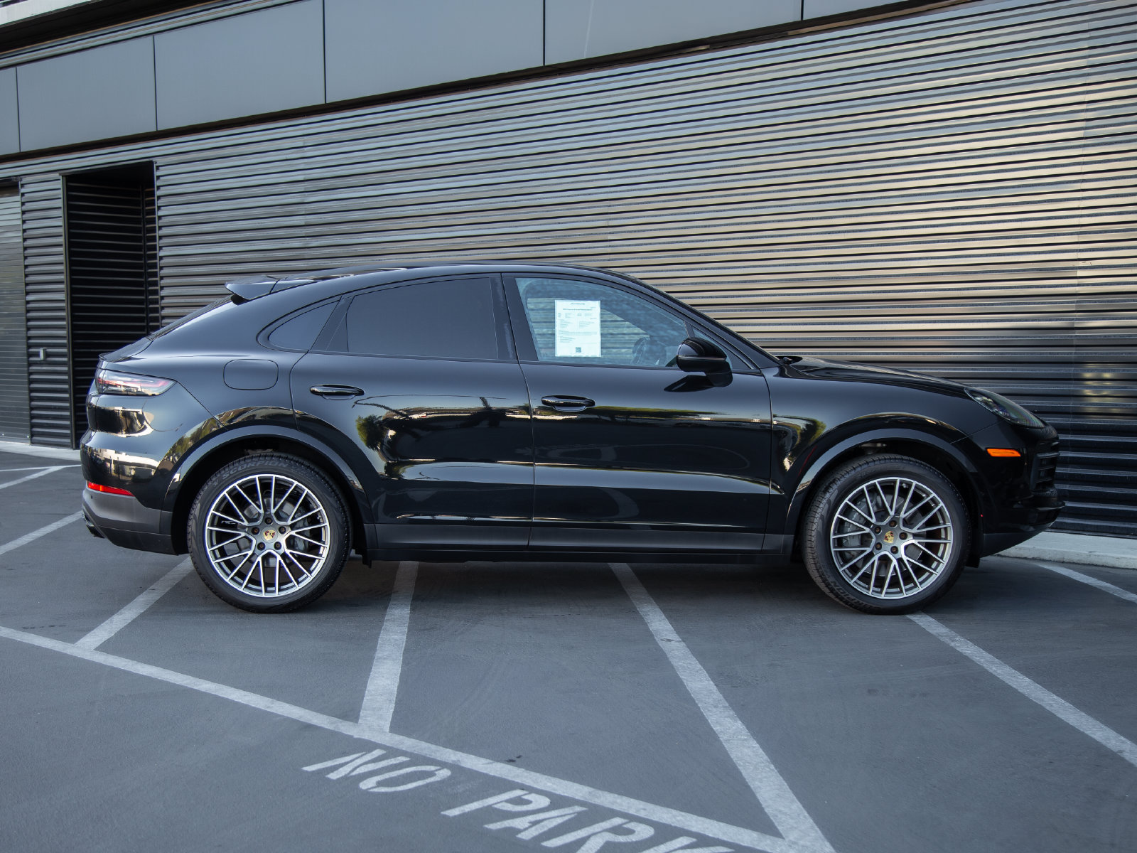 Certified 2023 Porsche Cayenne S AWD/4WD image 8